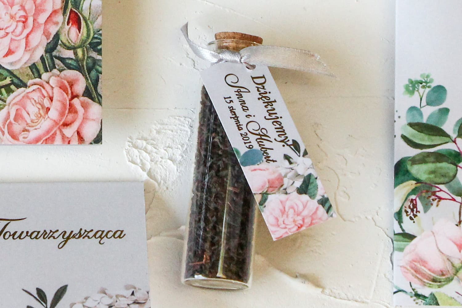 Wedding Favours Tea Vials with Gold Foiled Rose Tag | Elegant Gifts | Szafirowe No. 2