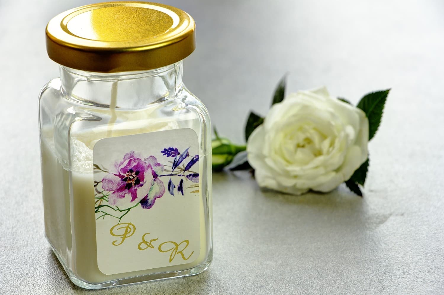 Vela de Soja Cykade nº 9 – Detalle para Invitados con Corona Violeta