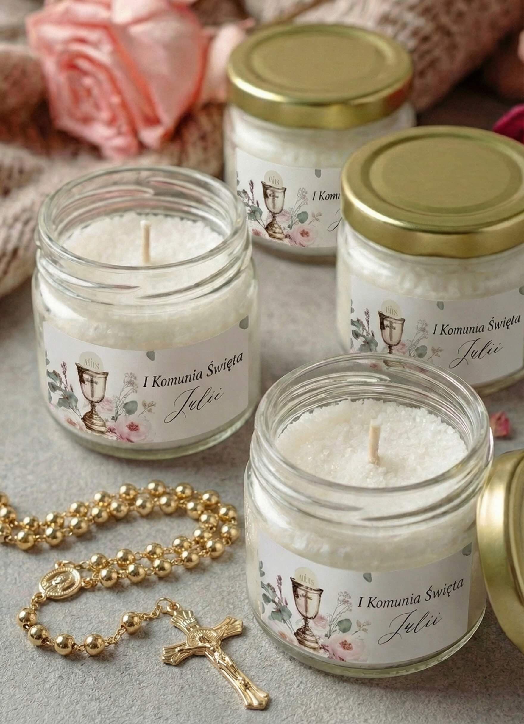 Velas de comunión con cáliz eucarístico y flores, tapa dorada