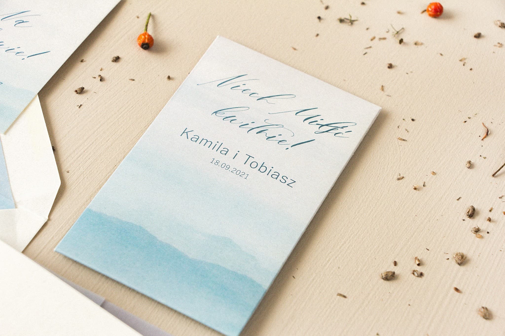 Gastgeschenke mit Vergissmeinnicht-Samen im Tütchen mit Aquarell-Motiv Opal Nr. 4