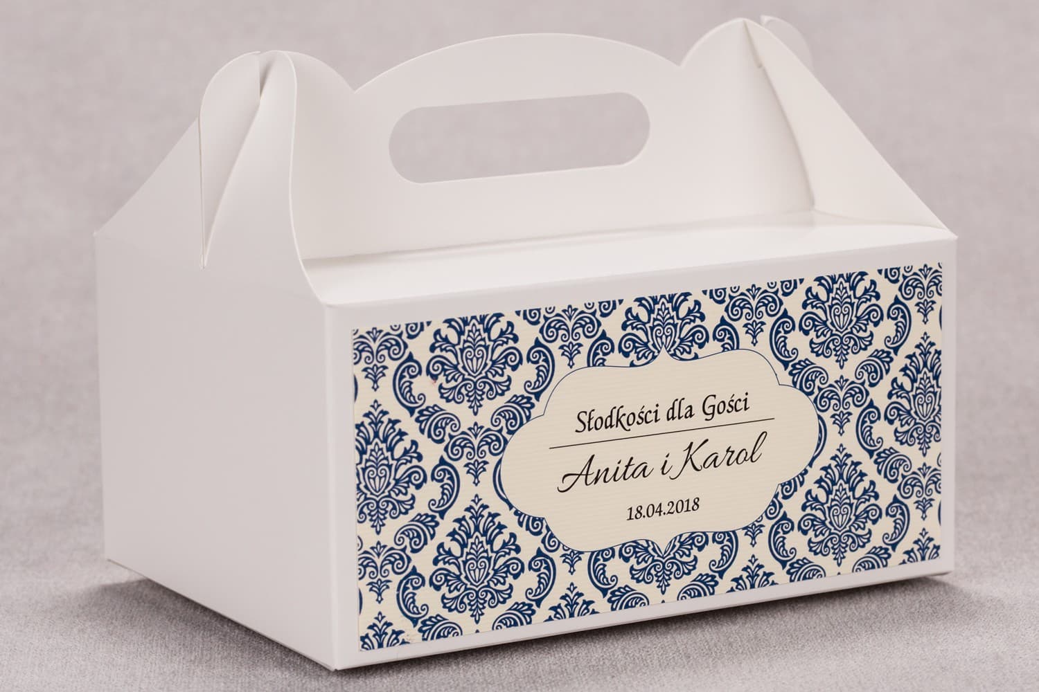Rectangular Wedding Cake Box with Handle | Personalized Guest Packaging | Madras No. 2