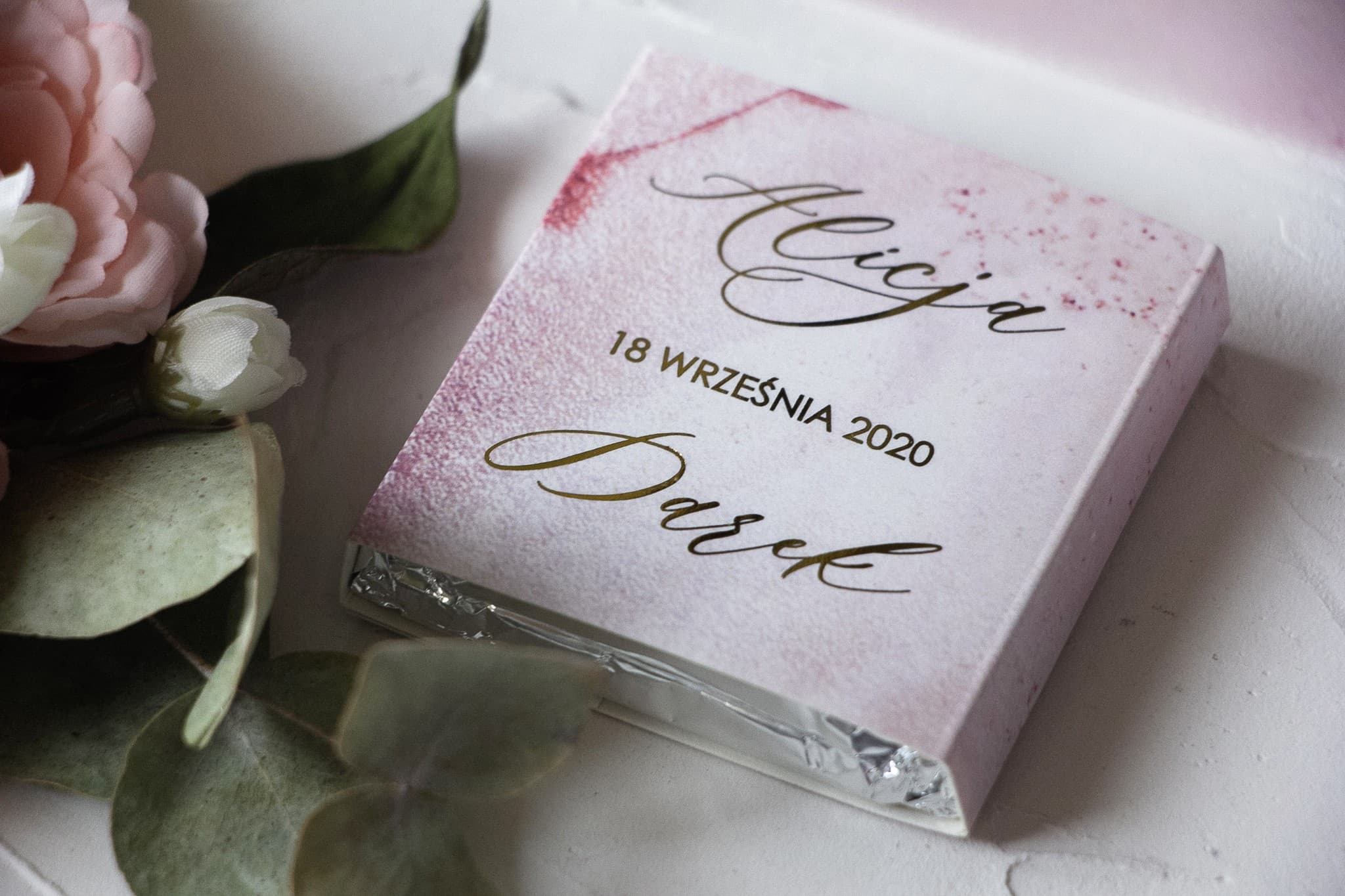 Pink Marble Wedding Chocolates with Gold Foiling | Personalized Wedding Favours | Marble Design 2