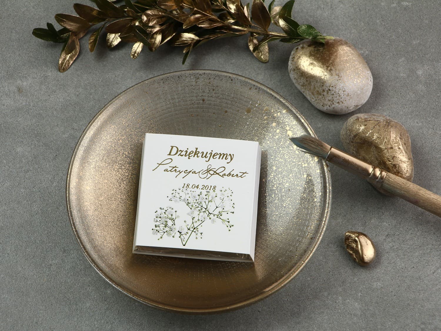 Foiled Baby's Breath Chocolates, Personalized Favours | Sweet Wedding Guest Gifts | Cykade No. 14