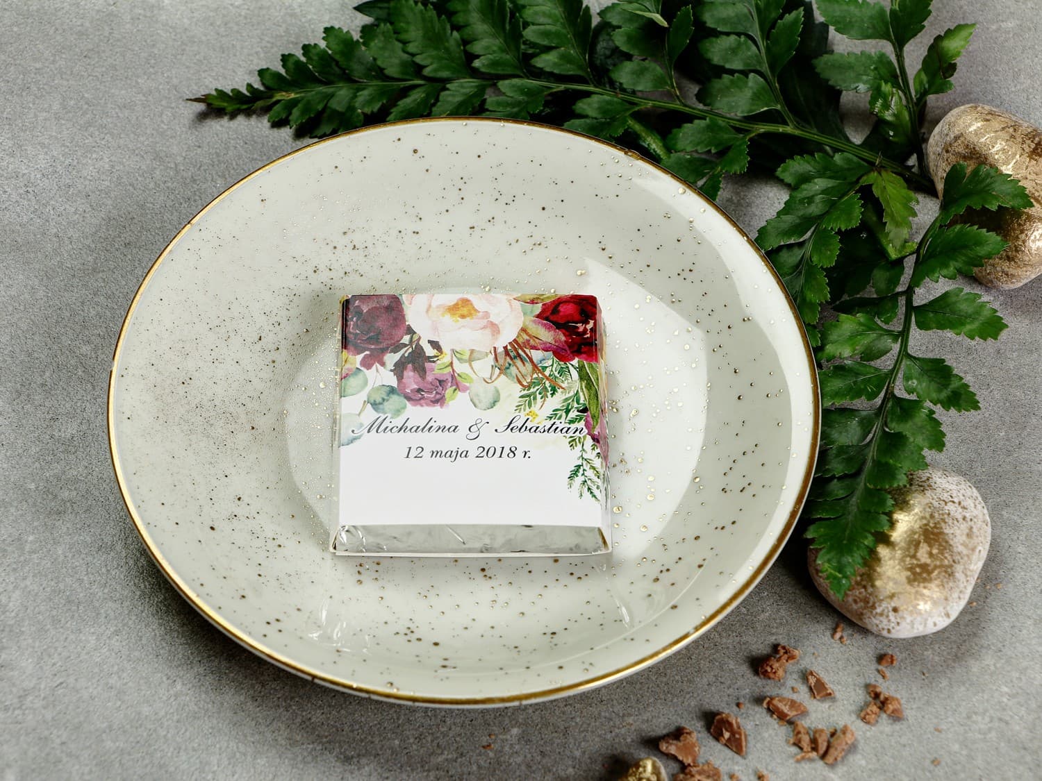 Wedding Favour Chocolates, Burgundy Roses | Sweet Wedding Gifts | Sorento No. 16