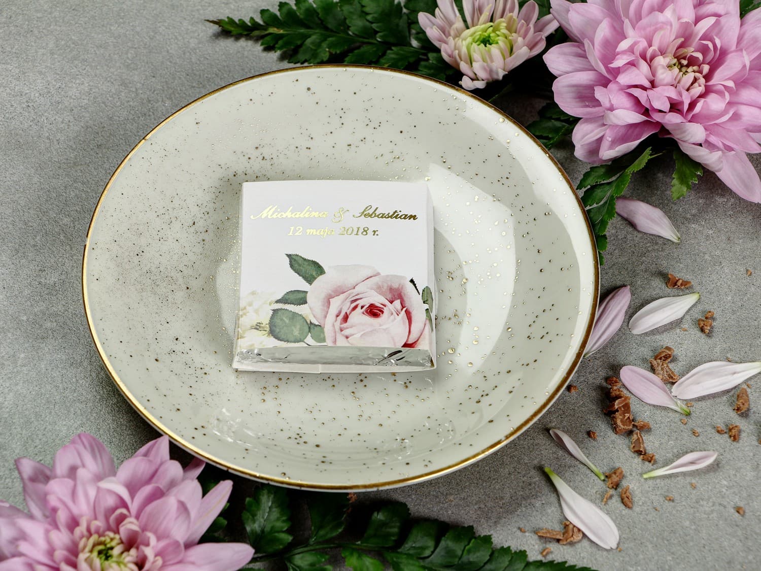 Foiled Rose Chocolates | Personalized Wedding Favours | Sorento No. 1