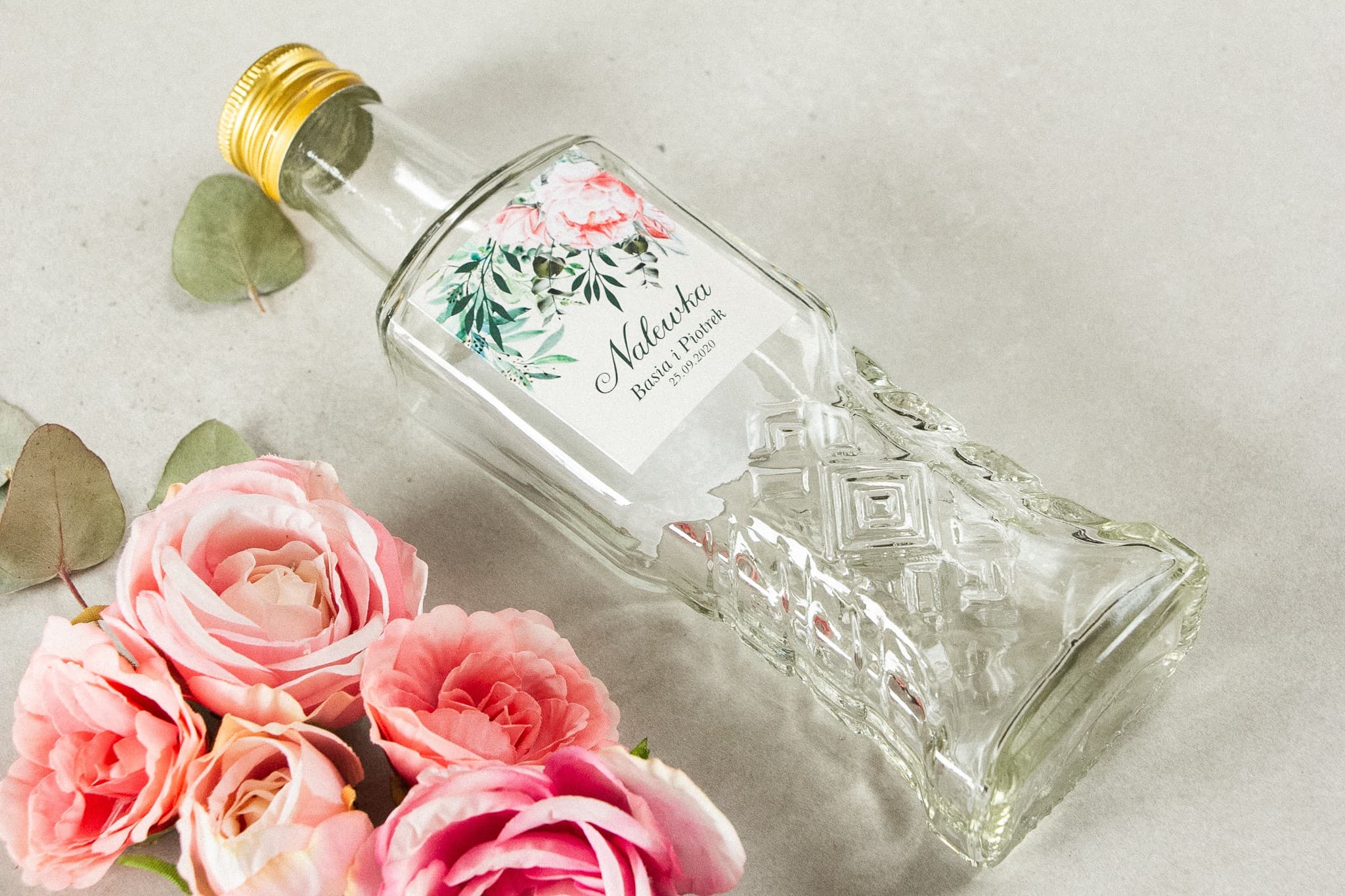 Wedding Favour Liqueur Bottles with Roses and Eucalyptus Korani No. 6