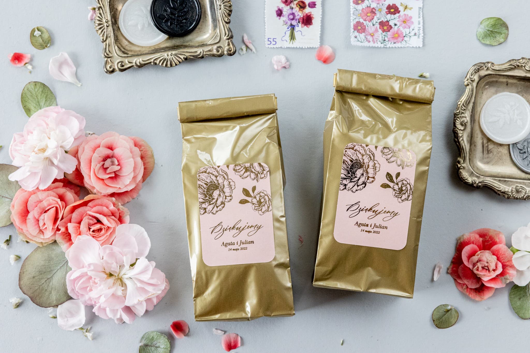Wedding Favour Tea in Gold Pouch | Wedding Gifts with Peony | Onyx No. 1