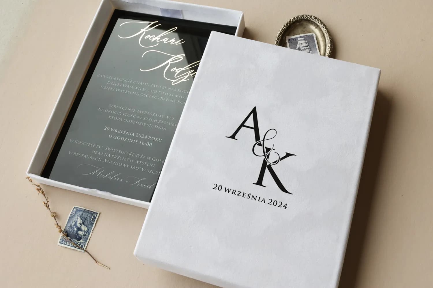 Podziękowania dla rodziców na szkle ze złoceniem w welurowym pudełku Dalia nr 2