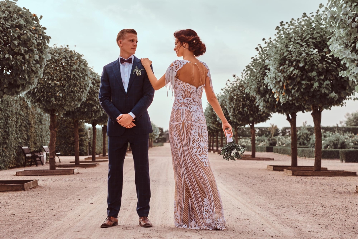 Wesele glamour – jak stworzyć luksusową atmosferę pełną blasku