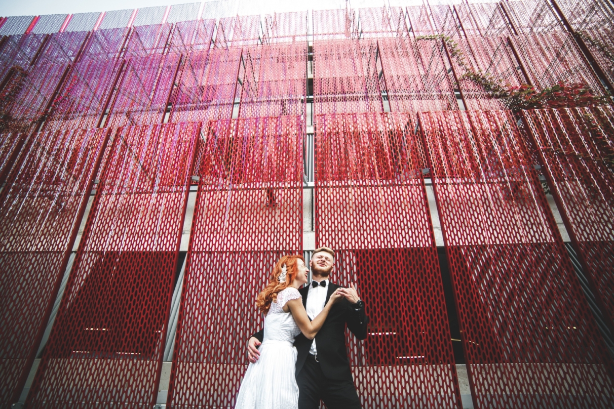 Industrialne wesele – pomysły na nowoczesny loftowy klimat dekoracji